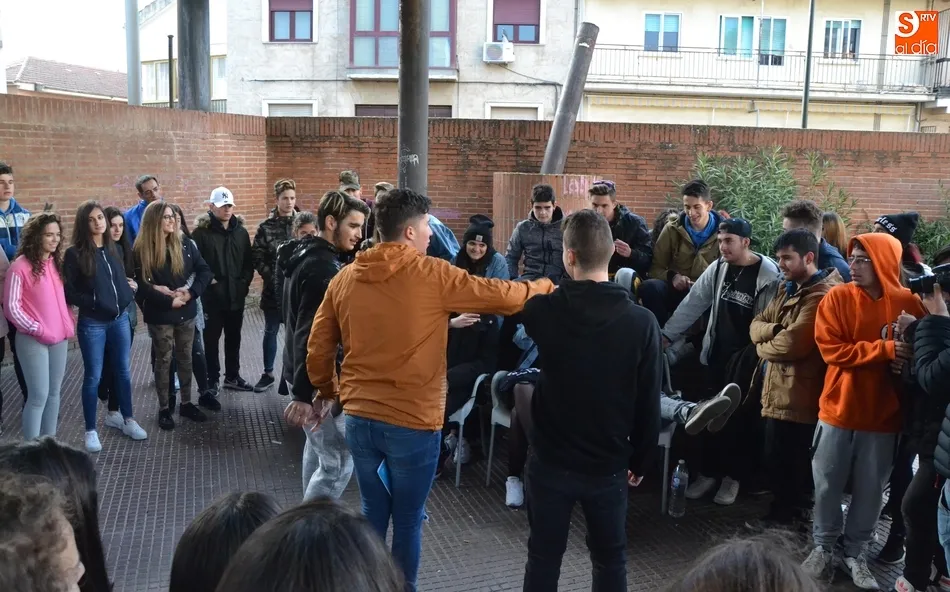Foto 6 - DZeta se adjudica la batalla de gallos a pie de calle organizada por CR-Crews  