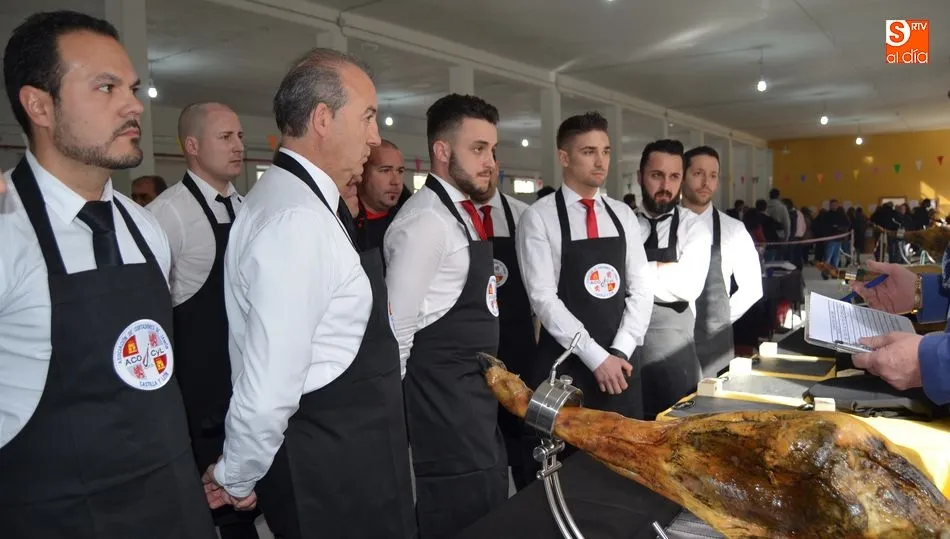 Juan Antonio Barbero se hace con el premio al mejor cortador de jamón  