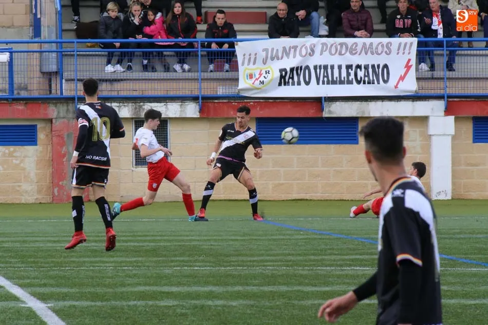 Foto 9 - El Santa Marta cae con honor ante el Rayo Vallecano y cierra noveno una gran temporada  