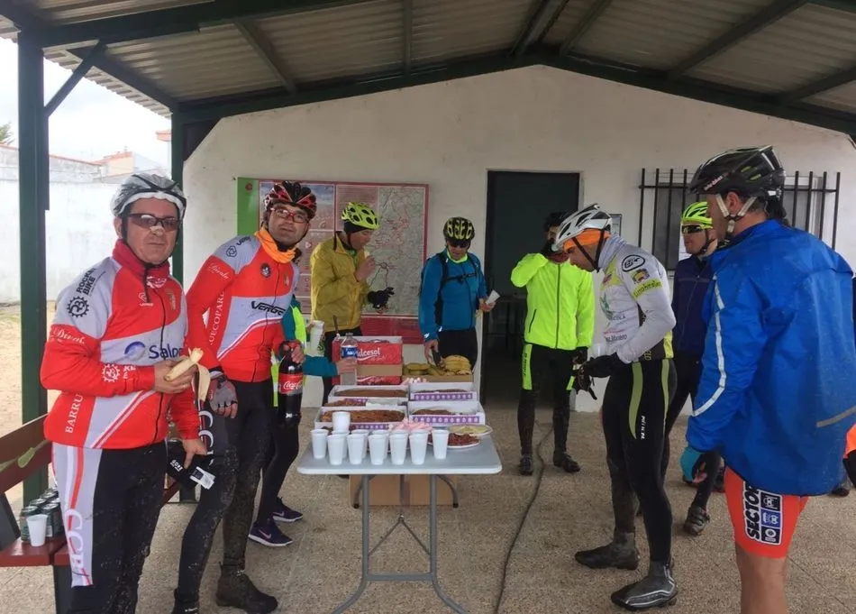 Foto 8 - Hasta 84 corredores, en la IV Marcha BTT de Barruecopardo  