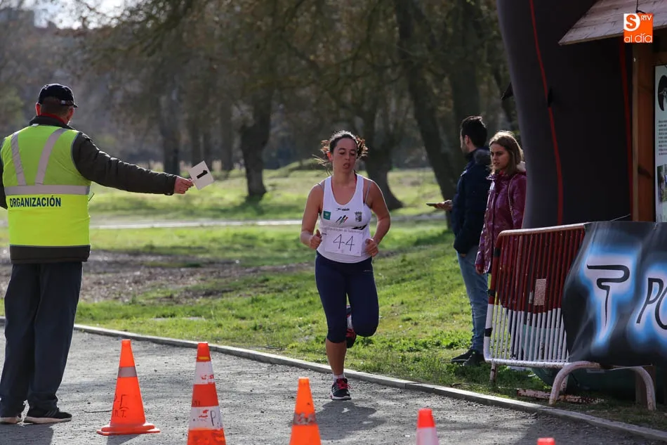 Foto 4 - La Carrera de l Isla del Soto cumple con su cita anual con el atletismo y la solidaridad