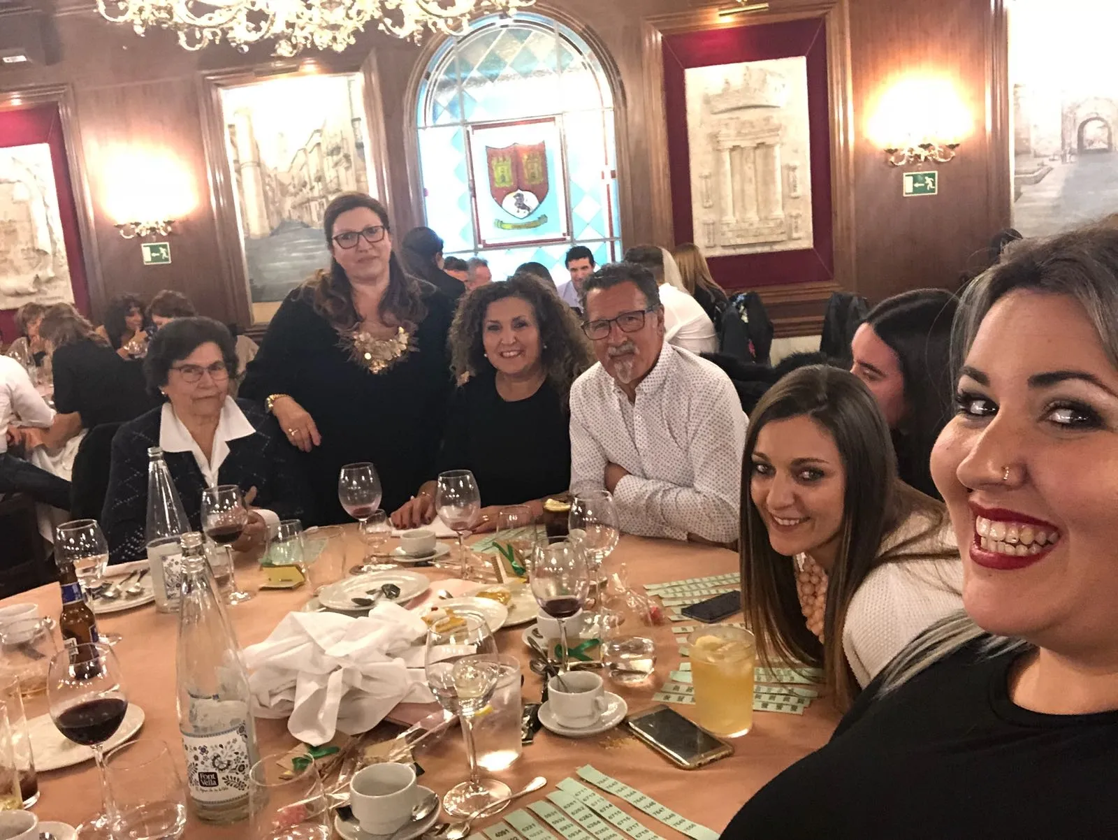 Foto 6 - La Asociaci&oacute;n Espa&ntilde;ola contra el C&aacute;ncer re&uacute;ne a 400 personas en su tradicional cena ben&eacute;fica  