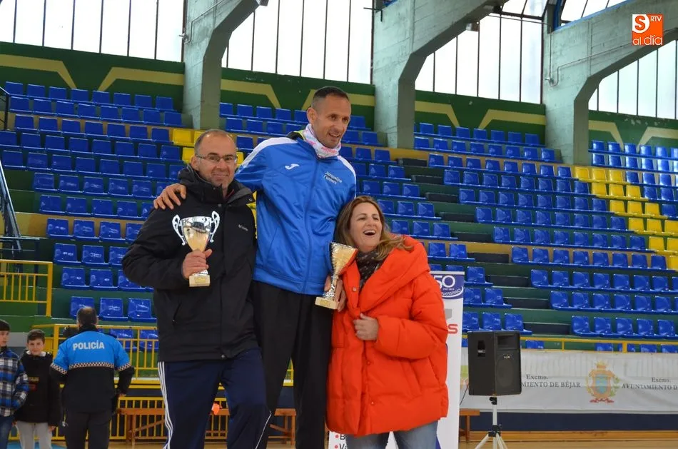 Foto 7 - Ver&oacute;nica S&aacute;nchez y Daniel Sanz ganan la Media Marat&oacute;n de B&eacute;jar  