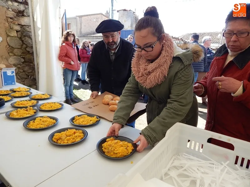 Foto 11 - M&aacute;s de 550 raciones de rica paella en Torresmenudas