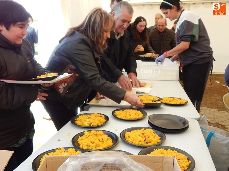 Foto 8 - M&aacute;s de 550 raciones de rica paella en Torresmenudas