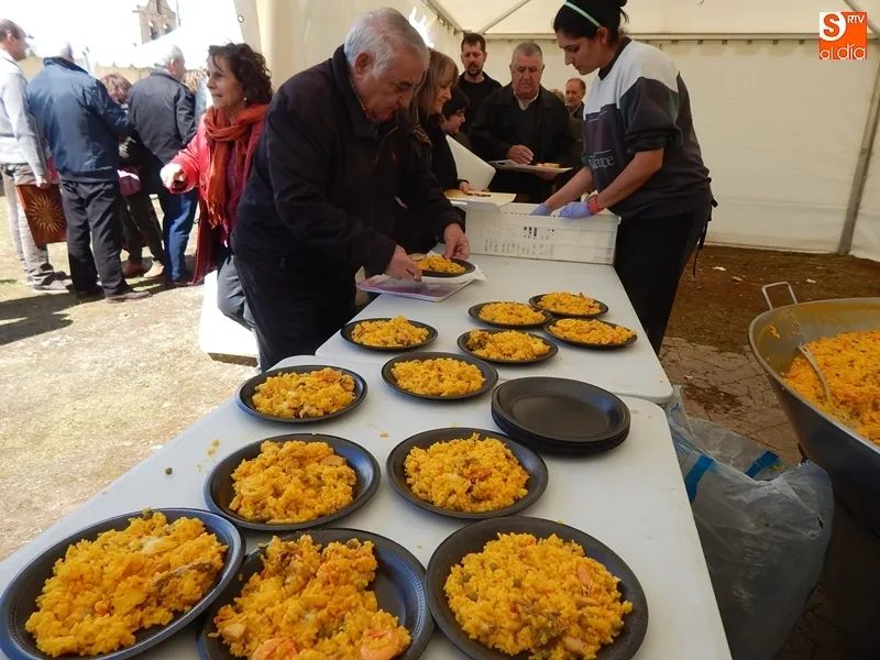 Foto 9 - M&aacute;s de 550 raciones de rica paella en Torresmenudas