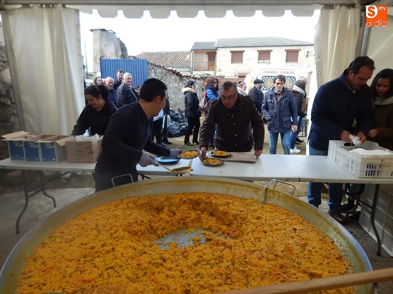 Foto 6 - M&aacute;s de 550 raciones de rica paella en Torresmenudas