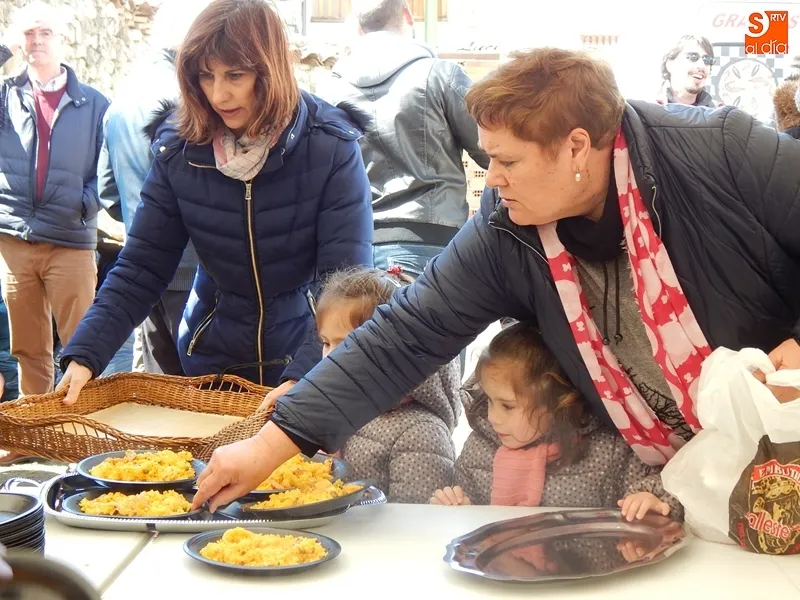 Foto 10 - M&aacute;s de 550 raciones de rica paella en Torresmenudas