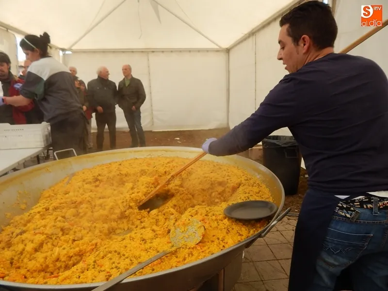 Foto 3 - M&aacute;s de 550 raciones de rica paella en Torresmenudas