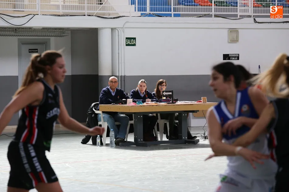 Foto 8 - El Herbalife Santa Marta supera al Fedesa mientras las universitarias caen por un punto ante...