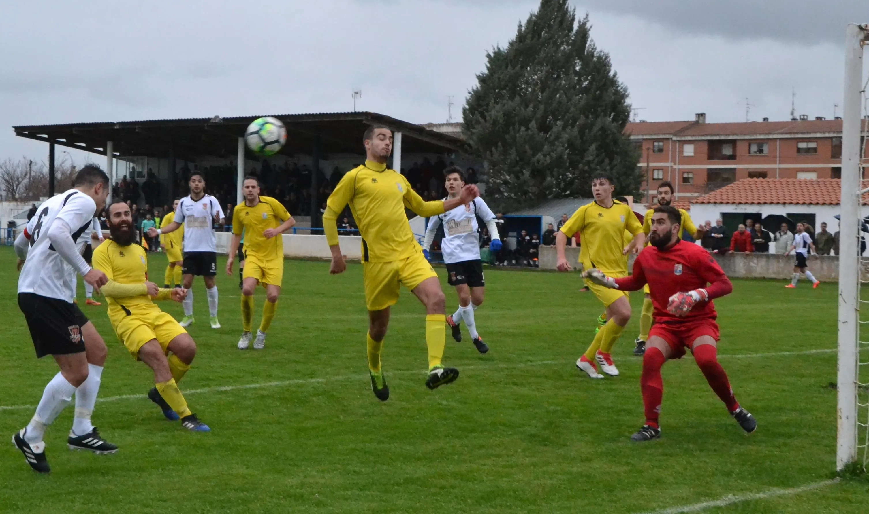 Gol de Víctor en el 82 | Foto @kisanghani