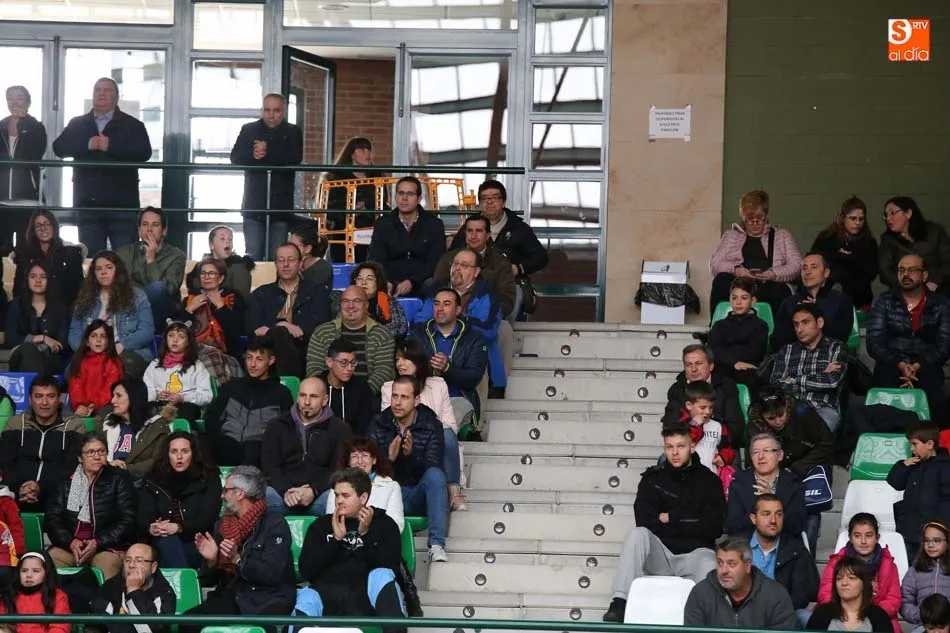 Foto 8 - Machada del Aquimisa frente al Gij&oacute;n Basket (85-68)  