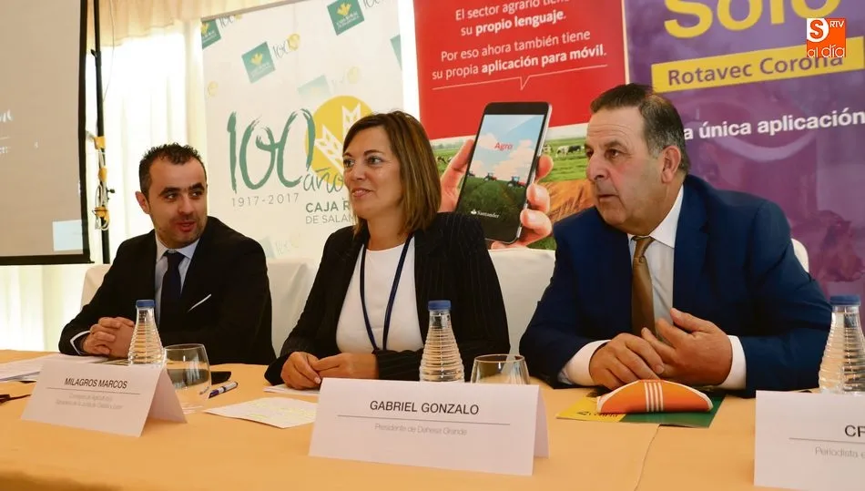 La consejera de Agricultura y Ganadería, Milagros Marcos, durante unas jornadas de Dehesa Grande  / CORRAL