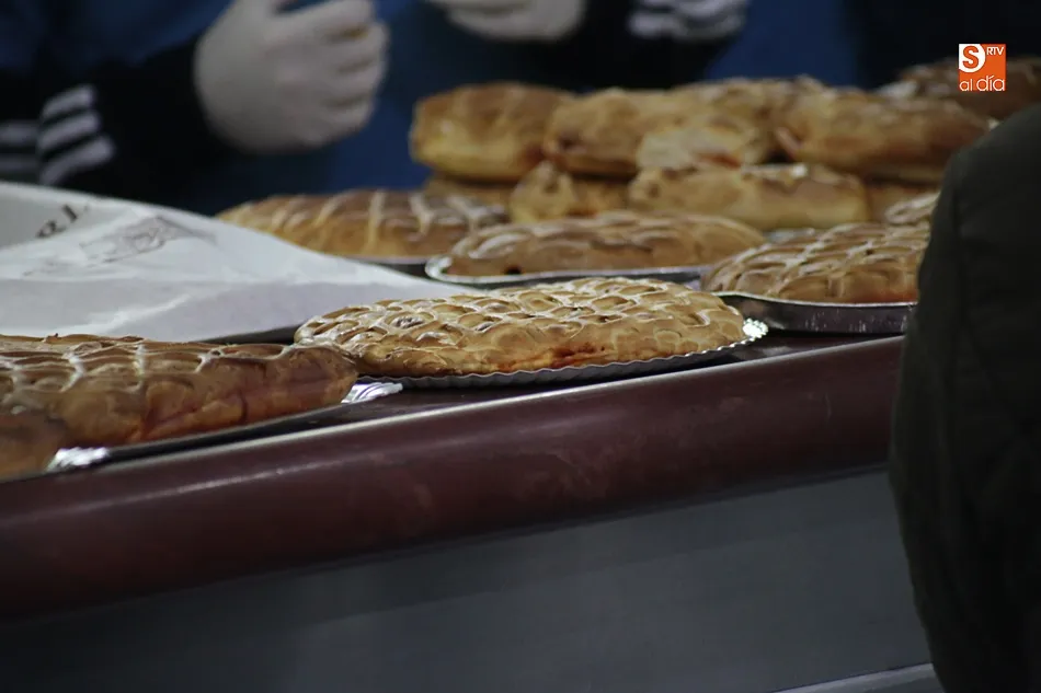 Foto 7 - &lsquo;Hornazo para todos&rsquo; en el comedor de los pobres  