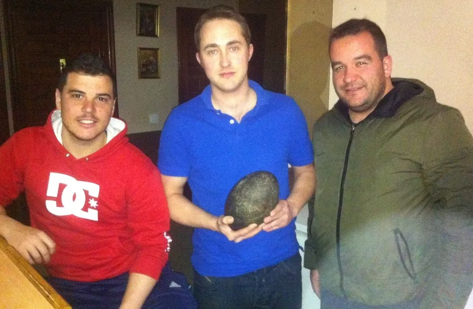 Encuentran un posible meteorito en un pinar de Robleda  