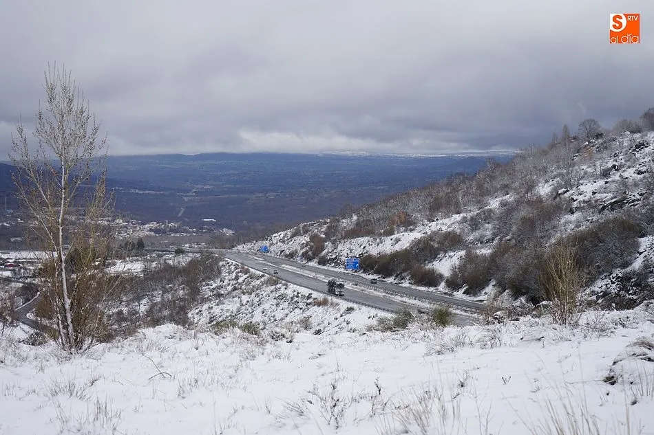 El Puerto de Vallejera volvió a teñirse de blanco pero sin complicaciones de tráfico