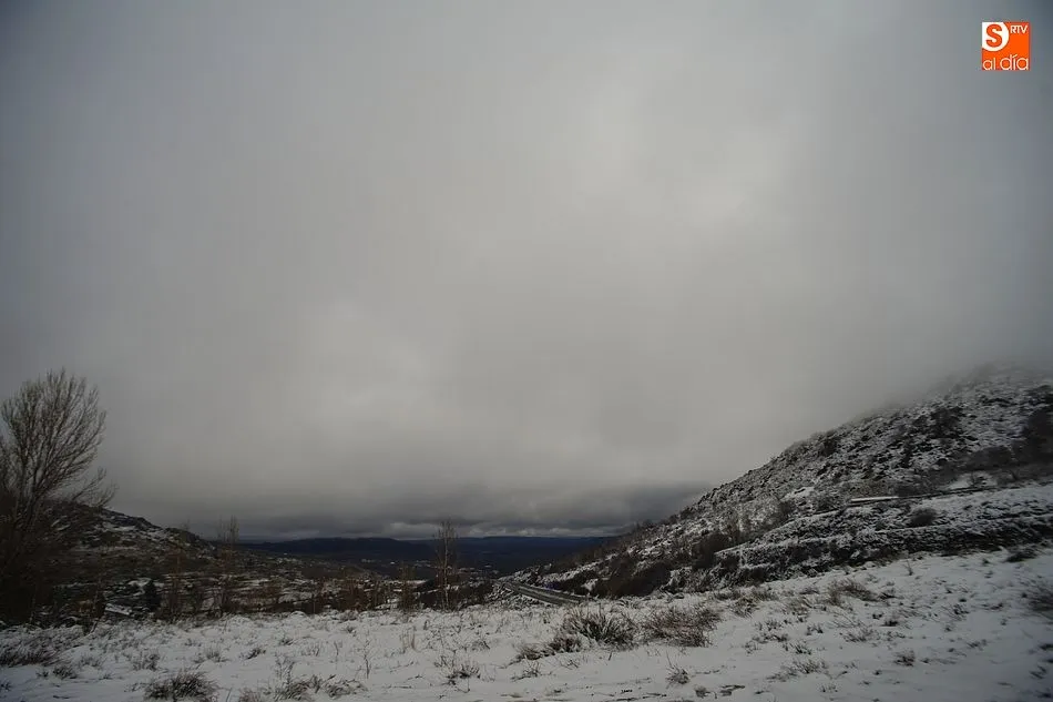 Foto 4 - La nieve sorprende en el Lunes de Aguas