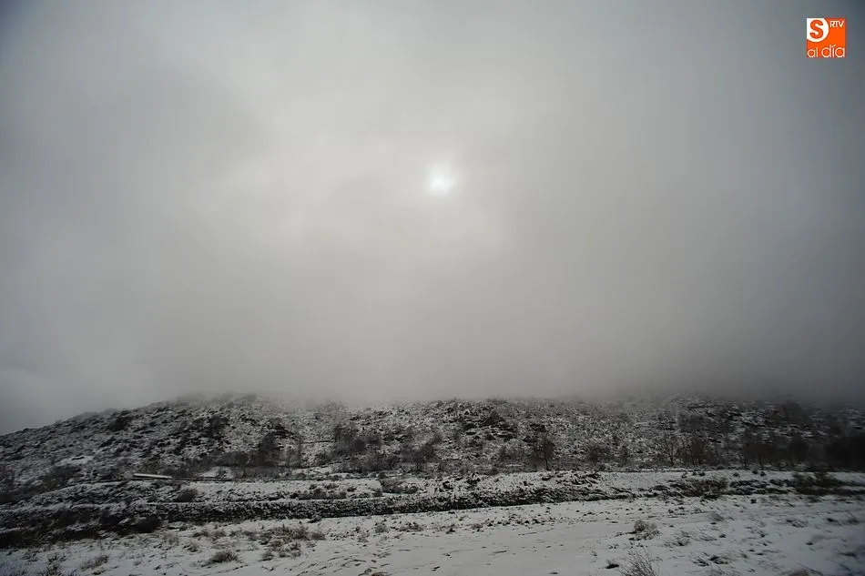 Foto 2 - La nieve sorprende en el Lunes de Aguas