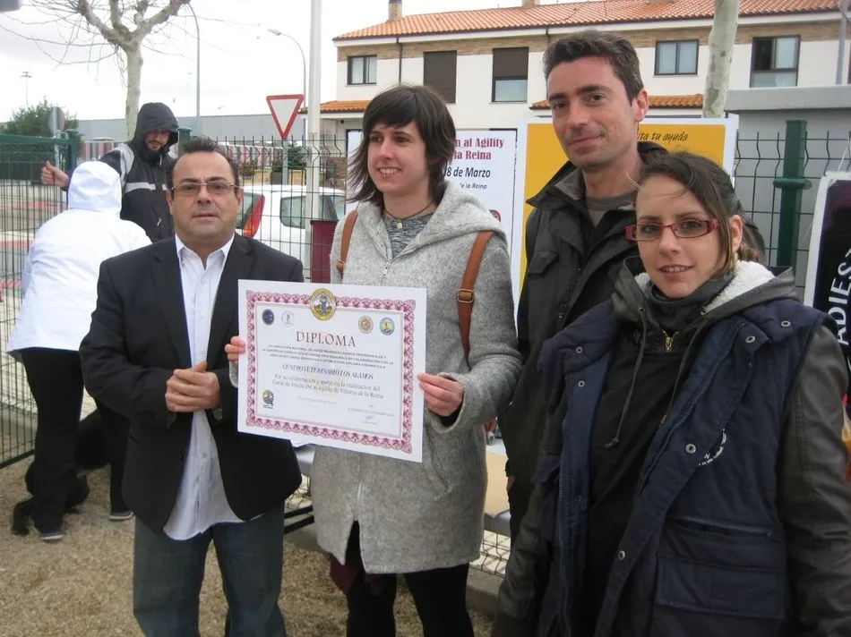 Foto 4 - Villares de la Reina clausura el Curso de Agility  