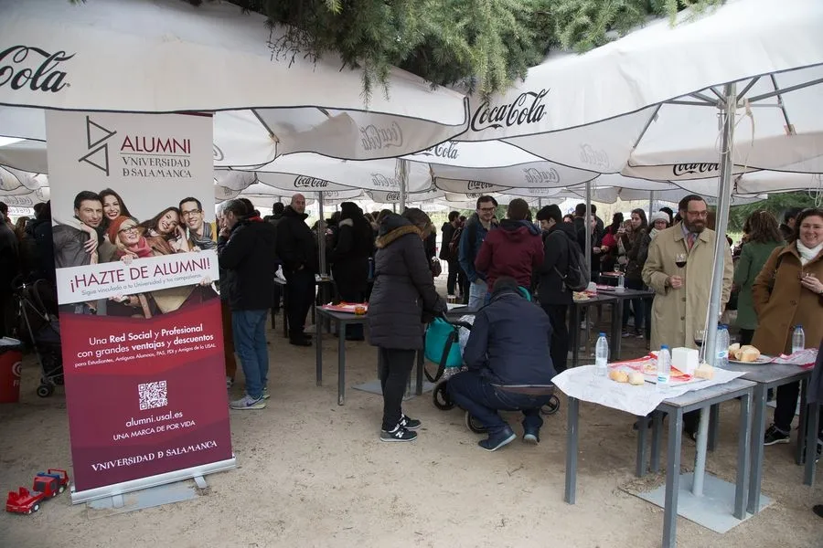 Foto 3 - El&nbsp;Lunes de Aguas madrile&ntilde;o conquista el Retiro con cientos de salmantinos  