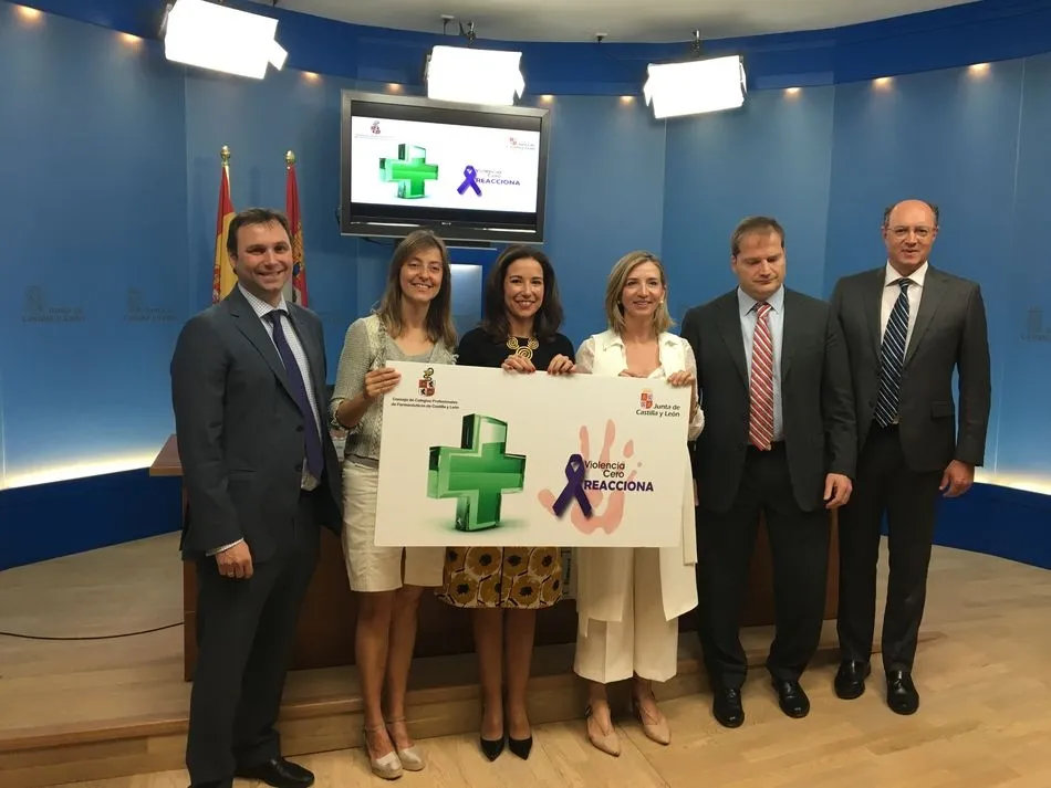 Foto 2 - Los farmac&eacute;uticos de la regi&oacute;n son galardonados por su implicaci&oacute;n en la&nbsp;violencia de g&eacute;nero  