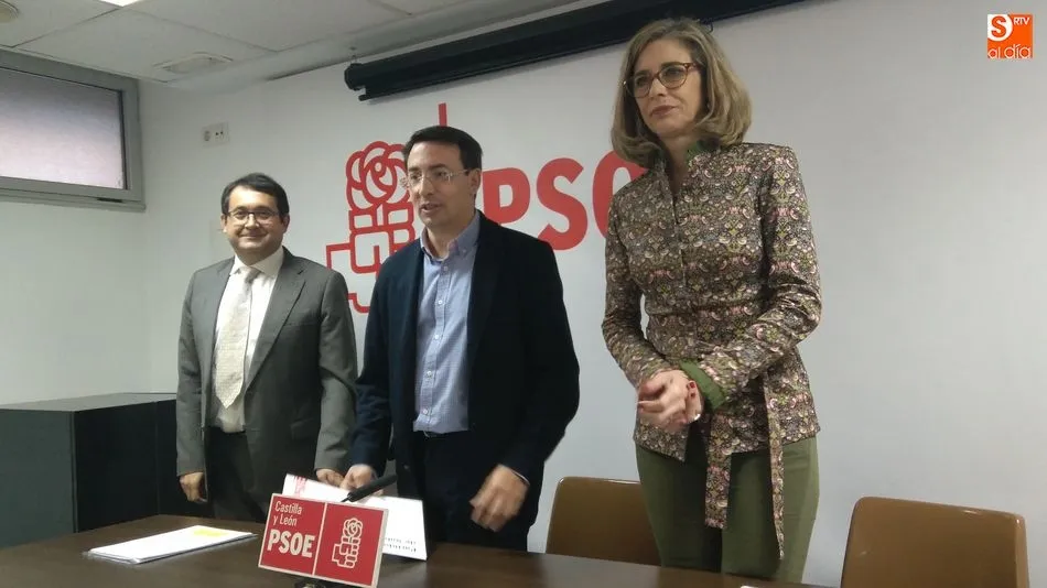 Los procuradores socialistas Juan Luis Cepa, Fernando Pablos y Ana Muñoz de la Peña