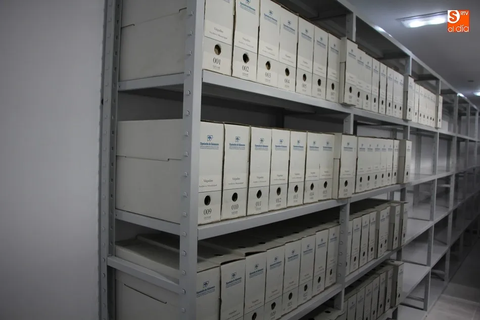 Foto 8 - El Ayuntamiento traslada su archivo hist&oacute;rico a las nuevas dependencias de la Casa Consistorial  