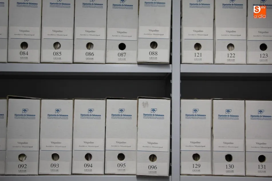 Foto 5 - El Ayuntamiento traslada su archivo hist&oacute;rico a las nuevas dependencias de la Casa Consistorial  