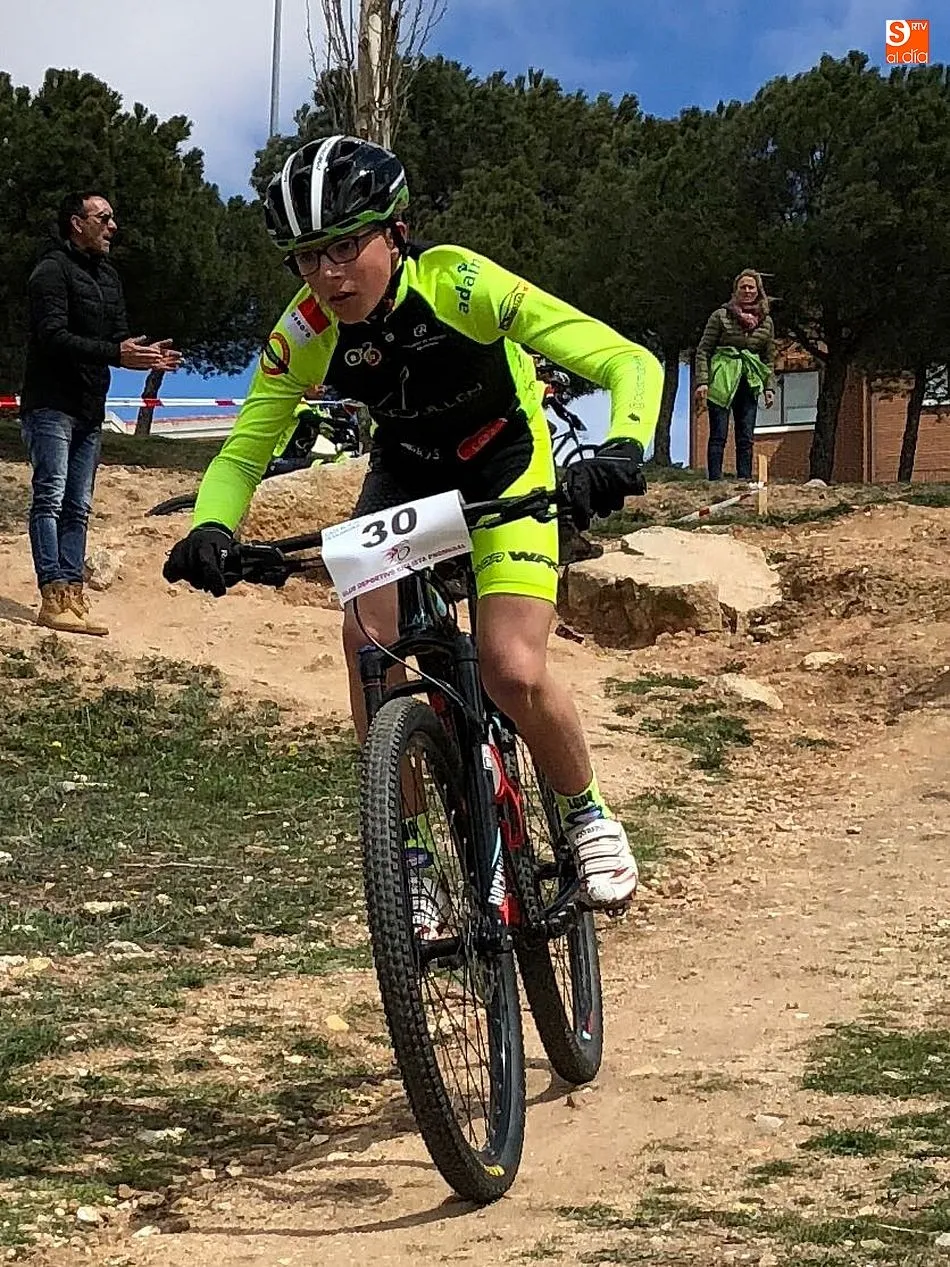 Foto 6 - Rodrigo Hern&aacute;ndez suma un podio m&aacute;s en una buena actuaci&oacute;n de la Escuela Bejarana de BTT