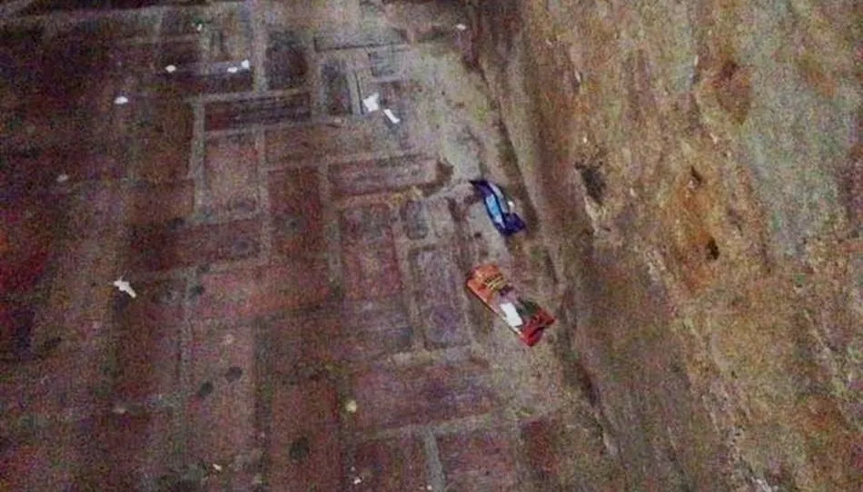 Foto 3 - Defensores del Patrimonio denuncian el &ldquo;abandono y de degradaci&oacute;n&rdquo; de la Cueva de Salamanca&nbsp;