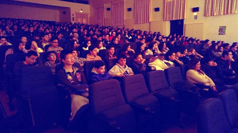 Alumnos y profesores disfrutaron del teatro en los Padres Paúles