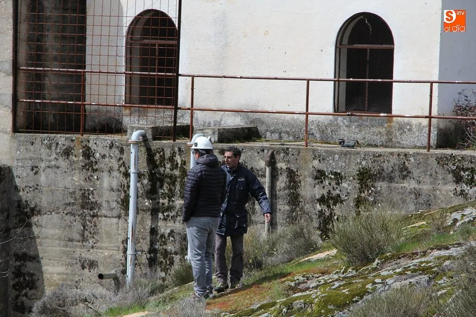Foto 5 - Un grupo de vecinos trata de impedir el derribo de la presa de Yecla de Yeltes  