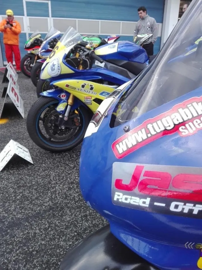 Foto 6 - Merch&aacute;n, Pericl&eacute;s y Coelho ganan las 3 horas de resistencia del circuito de Estoril en...