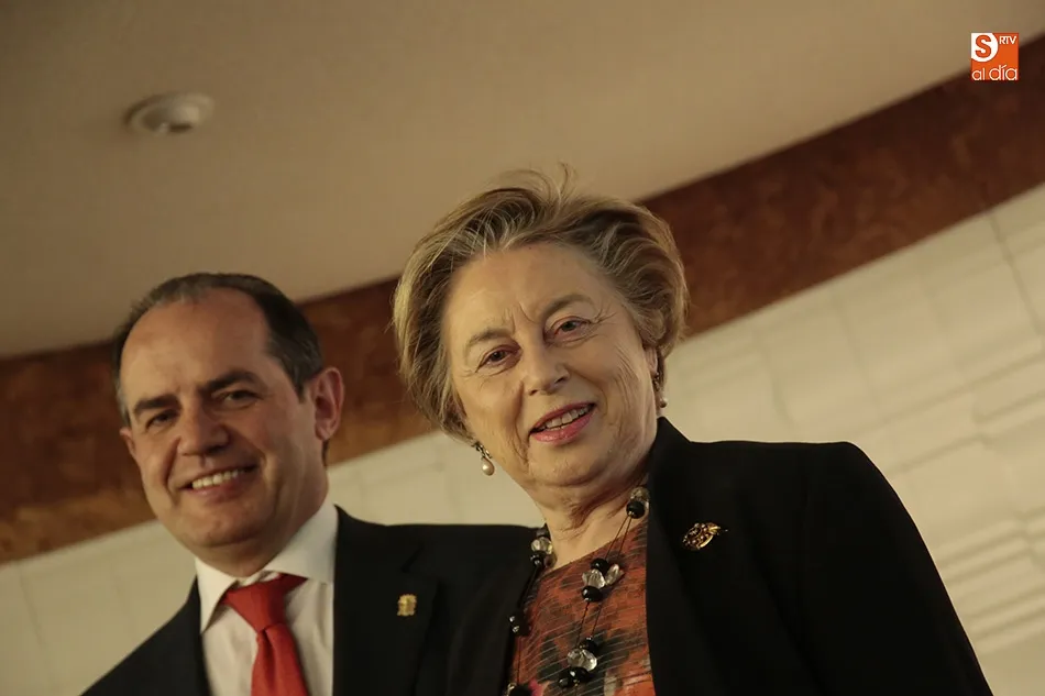 Foto 7 - La segunda jornada del Ciclo Cultural del colegio de m&eacute;dicos acoge una conferencia de Josefina...