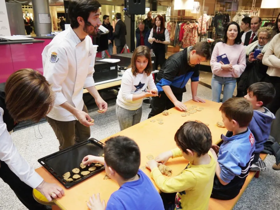 Foto 3 - Destacados chefs salmantinos se exhiben en el V Show Cooking de El Tormes