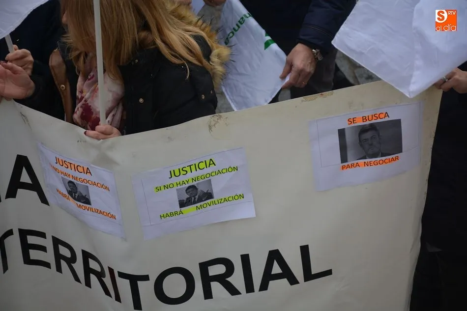 Foto 9 - Los funcionarios de justicia piden mejores retribuciones y condiciones de trabajo dignas