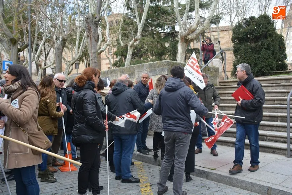 Foto 7 - Los funcionarios de justicia piden mejores retribuciones y condiciones de trabajo dignas