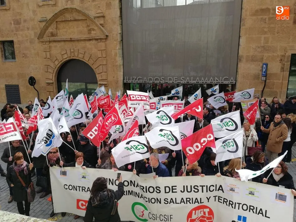 Foto 5 - Los funcionarios de justicia piden mejores retribuciones y condiciones de trabajo dignas