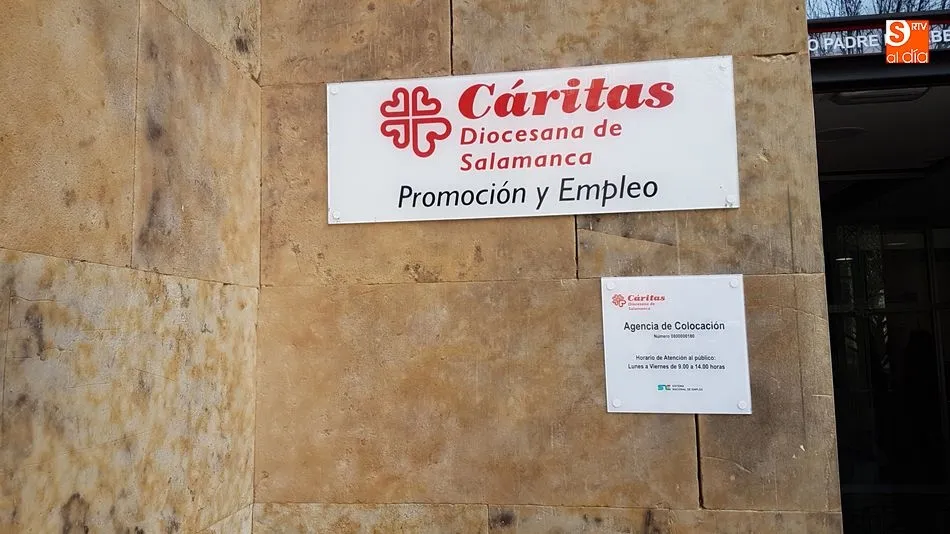 Foto 7 - C&aacute;ritas reunifica sus servicios de formaci&oacute;n y empleo en el renovado centro Padre Basabe