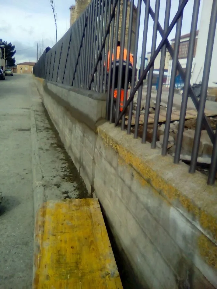 Foto 3 - El Ayuntamiento remata las mejoras en el patio del colegio P&uacute;blico Santa Teresa&nbsp;