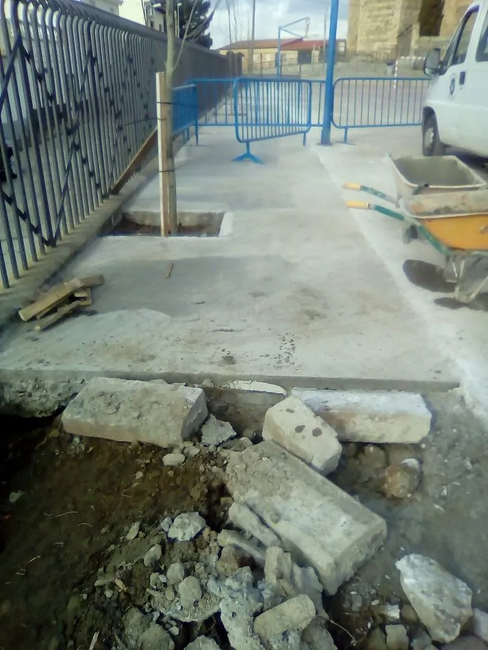 Foto 2 - El Ayuntamiento remata las mejoras en el patio del colegio P&uacute;blico Santa Teresa&nbsp;