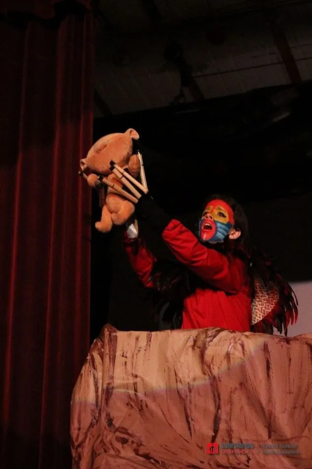 Foto 8 - El Centro Juvenil Mar&iacute;a Auxiliadora lleva a escena el Musical &Eacute;l vive en t&iacute;