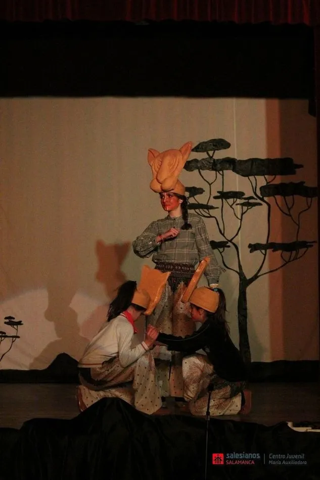 Foto 7 - El Centro Juvenil Mar&iacute;a Auxiliadora lleva a escena el Musical &Eacute;l vive en t&iacute;