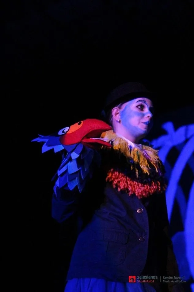 Foto 6 - El Centro Juvenil Mar&iacute;a Auxiliadora lleva a escena el Musical &Eacute;l vive en t&iacute;
