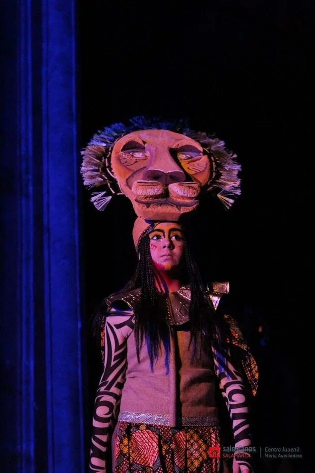 Foto 3 - El Centro Juvenil Mar&iacute;a Auxiliadora lleva a escena el Musical &Eacute;l vive en t&iacute;