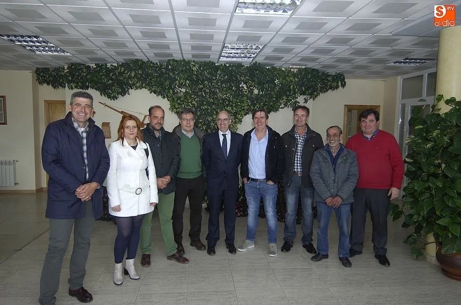 Foto 4 - M&aacute;s de 388.000 euros mejoran la comunicaci&oacute;n entre El Pedroso de la Armu&ntilde;a y Arabayona de M&oacute;gica