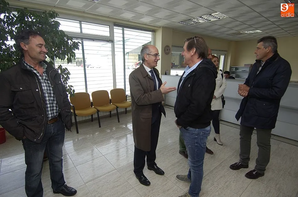 Foto 3 - M&aacute;s de 388.000 euros mejoran la comunicaci&oacute;n entre El Pedroso de la Armu&ntilde;a y Arabayona de M&oacute;gica