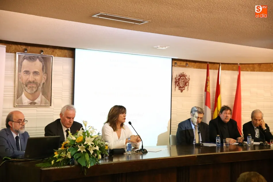 Foto 3 - La poes&iacute;a llega al Ciclo Cultural del Colegio Oficial de M&eacute;dicos, que alcanza su XVI edici&oacute;n