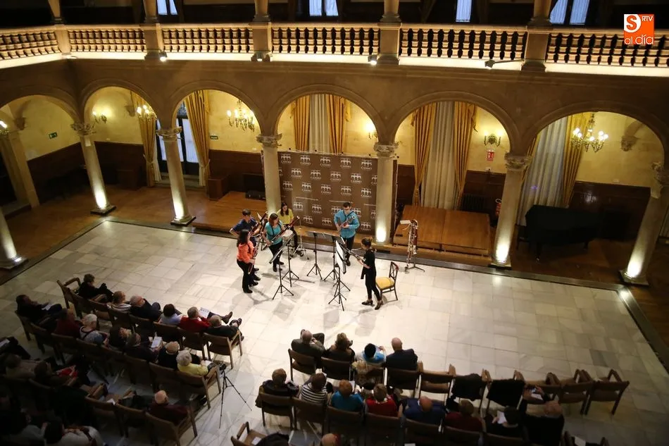 Foto 2 - Interesante concierto en el Casino de Salamanca a cargo de los alumnos del Conservatorio Superior