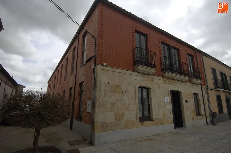 Foto 4 - Iglesias visita las bodegas de Cantalpino recientemente restauradas